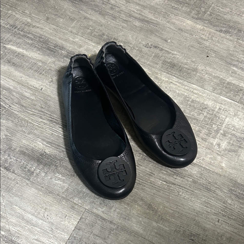 Tory Burch Black Leather Logo Ballet Flats